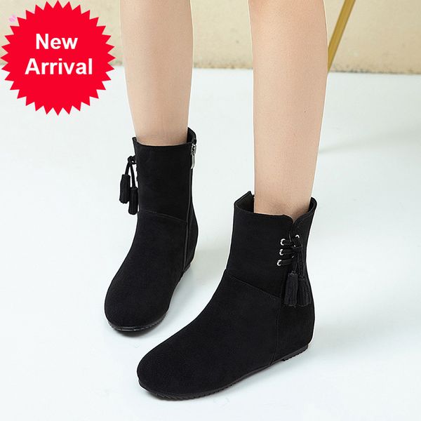 2021 the new casual style toe round ankle fashion fringe black zipper medium heel growing motorcycle boots women's shoes k0kx
2021 the new casual style toe round ankle fashion fringe black zipper medium heel growing motorcycle boots women's shoes k0kx