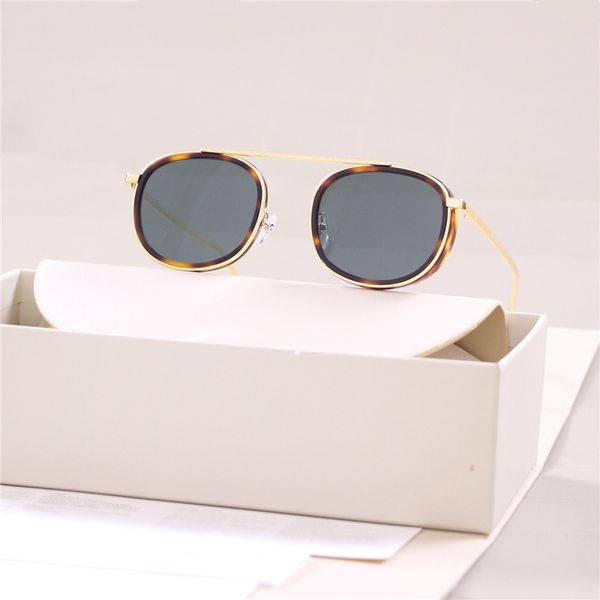 designer minority men and women personality street p network red wear travel sunglasses face, White;black
designer minority men and women personality street p network red wear travel sunglasses face, White;black