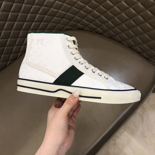 2021 designer shoes for men women genuine leather green red heel stripe low casual shoes with box size 38-44, Black
2021 designer shoes for men women genuine leather green red heel stripe low casual shoes with box size 38-44, Black