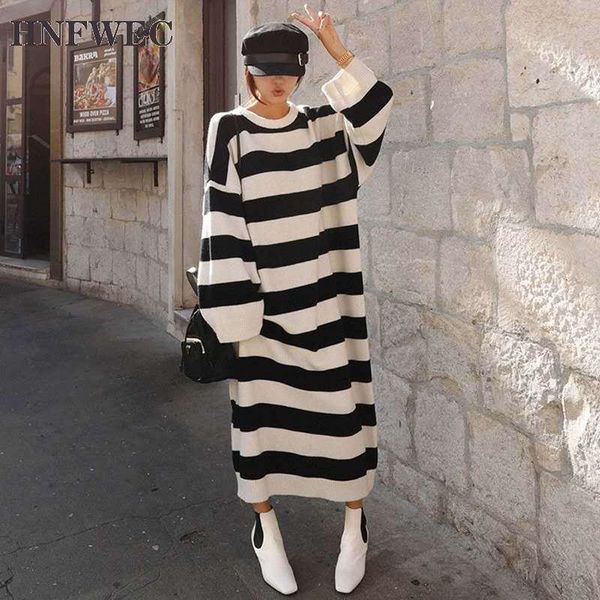 casual dresses 2021 autumn winter round-neck long-sleeved striped loose all-match women's black sweater fashion tide v667, Black;gray
casual dresses 2021 autumn winter round-neck long-sleeved striped loose all-match women's black sweater fashion tide v667, Black;gray