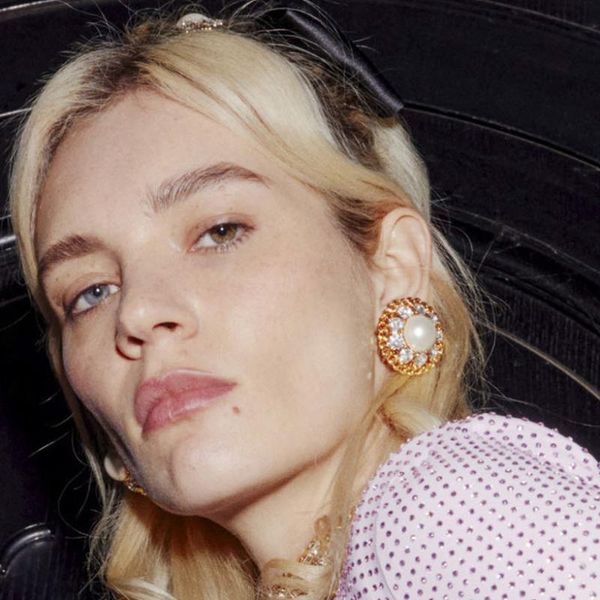 brand new shiny rhinestone pearls big stud earrings for women fashion jewelry boutique collection earrings accessories, Golden;silver
brand new shiny rhinestone pearls big stud earrings for women fashion jewelry boutique collection earrings accessories, Golden;silver