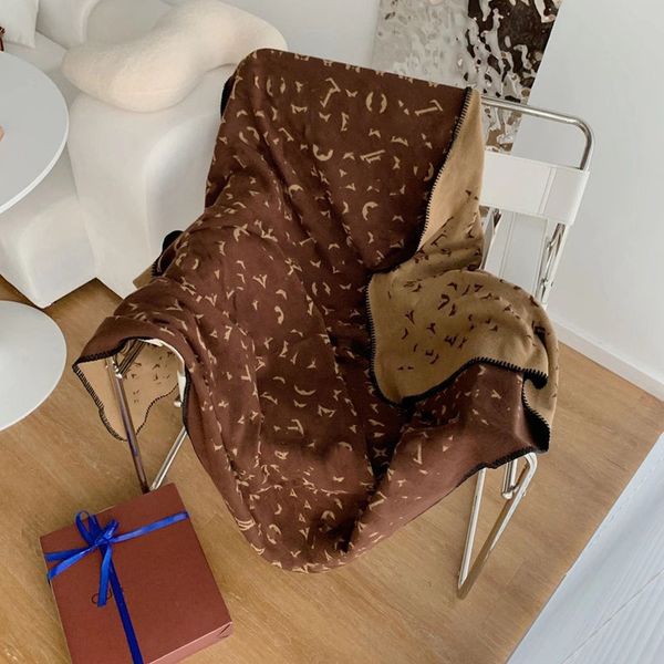 new cashmere blankets fashion brands velvet shawl home travel warm letter original knit jacquard wool flying blanket sofa towel tapestry
new cashmere blankets fashion brands velvet shawl home travel warm letter original knit jacquard wool flying blanket sofa towel tapestry