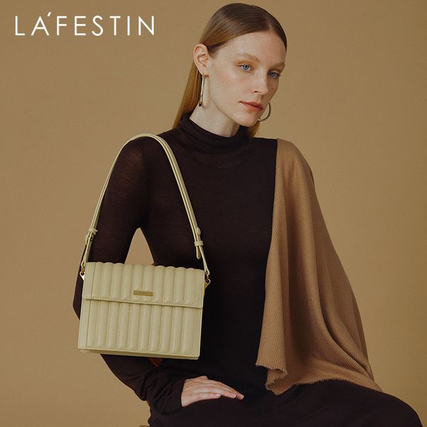 la festin designer large-capacity handbags fashion one-shoulder handbags high-quality messenger leather c0121
la festin designer large-capacity handbags fashion one-shoulder handbags high-quality messenger leather c0121