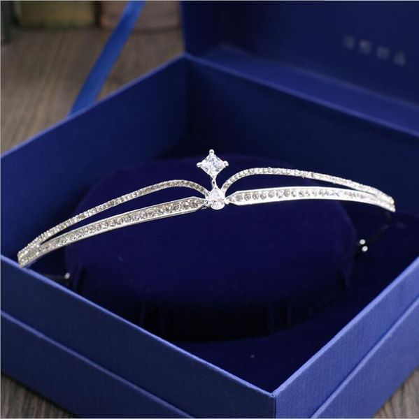 cubic zirconia crown para mulheres acessorios para o cabelo tiaras de cristal presentes de natal do casamento, Golden;silver 
cubic zirconia crown para mulheres acessorios para o cabelo tiaras de cristal presentes de natal do casamento, Golden;silver