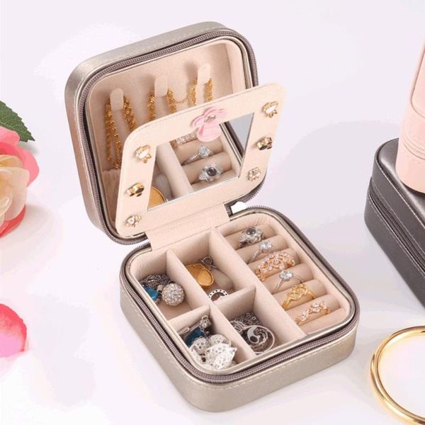 imitation pu jewelry box creative portable storage case necklace earring ring multifunctional jewellery container, Pink;blue
imitation pu jewelry box creative portable storage case necklace earring ring multifunctional jewellery container, Pink;blue
