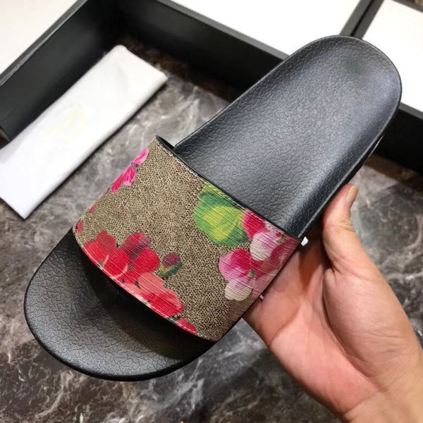 sales large size genuine leather fashion women men slippers luxurys ladies designers sandals branded slide slippers no box, Black
sales large size genuine leather fashion women men slippers luxurys ladies designers sandals branded slide slippers no box, Black