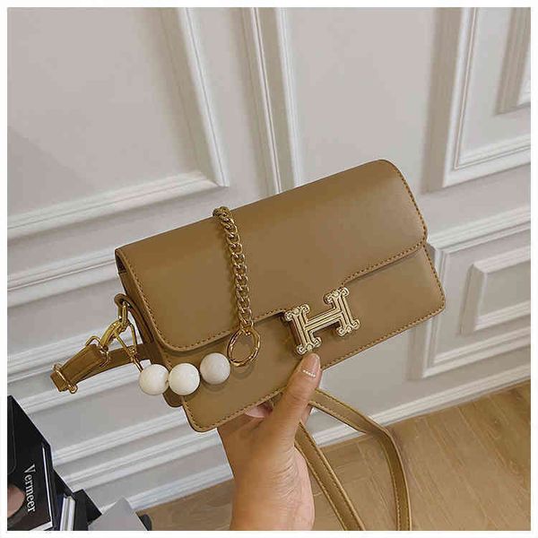 70% off outlet store bag women single shoulder messenger women's solid color small square bag buckle red style pearl
70% off outlet store bag women single shoulder messenger women's solid color small square bag buckle red style pearl