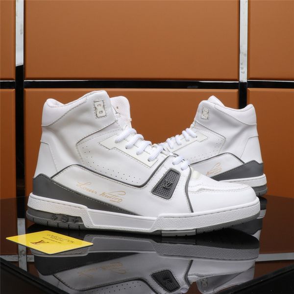 2021 men casual shoe boots shoes sports sneakers training casual shoes.w04, Black
2021 men casual shoe boots shoes sports sneakers training casual shoes.w04, Black