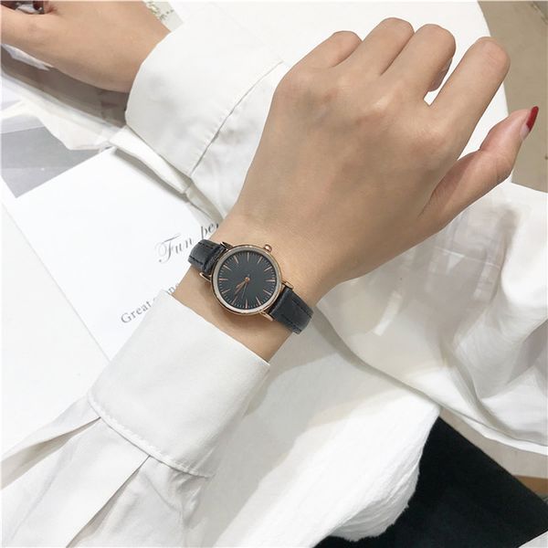 1pc popular classic ladies womens quartz watches gifts watch fashion women dress retro luxury small quartz wristwatches simple rquch, Slivery;brown
1pc popular classic ladies womens quartz watches gifts watch fashion women dress retro luxury small quartz wristwatches simple rquch, Slivery;brown