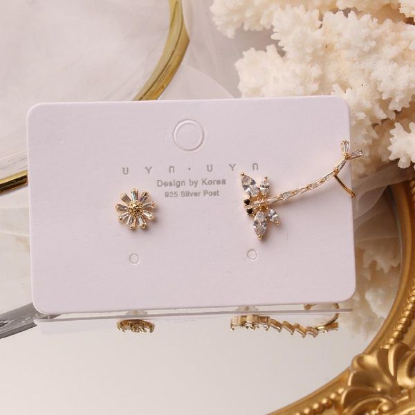 stud fashion jewelry exquisite copper inlaid zircon creative dragonfly ear bone clip asymmetric daisy flower female earrings, Golden;silver
stud fashion jewelry exquisite copper inlaid zircon creative dragonfly ear bone clip asymmetric daisy flower female earrings, Golden;silver