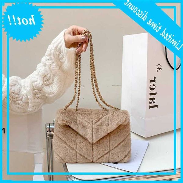 winter soft pluche crossbody cups 2021 new fashion lady small handbags shoulder bags designer trend messenger bag women
winter soft pluche crossbody cups 2021 new fashion lady small handbags shoulder bags designer trend messenger bag women