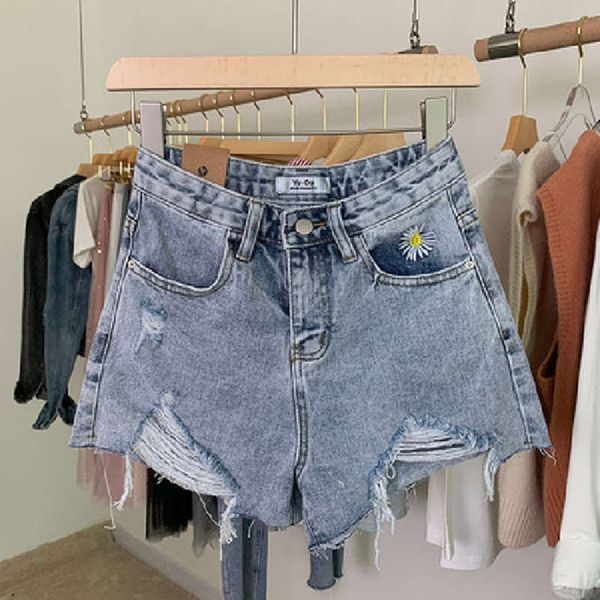 small daisy denim shorts spring and summer new style hole high waist show thin a-line wide leg loose women's pants fashion, Blue
small daisy denim shorts spring and summer new style hole high waist show thin a-line wide leg loose women's pants fashion, Blue