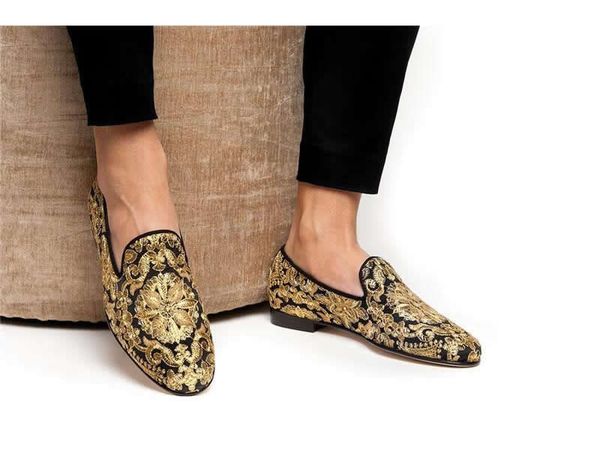 men leather loafers flats handwork embroider dress shoes slip-on sapato feminino male homecoming black size 39-46
men leather loafers flats handwork embroider dress shoes slip-on sapato feminino male homecoming black size 39-46