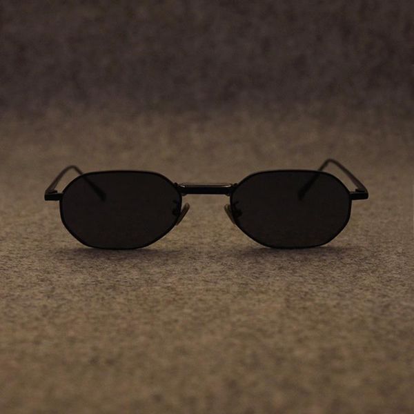 fashion street sunglasses men women hong kong flavor 2020 new korean personality ins small, White;black
fashion street sunglasses men women hong kong flavor 2020 new korean personality ins small, White;black