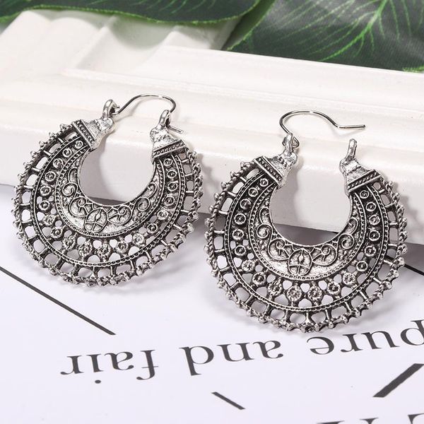 ethnic hollow carved flower pattern hoop earrings vintage bronze earring bohemian metal alloy earring women jewelry gifts, Golden;silver
ethnic hollow carved flower pattern hoop earrings vintage bronze earring bohemian metal alloy earring women jewelry gifts, Golden;silver