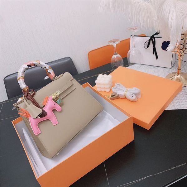 2020 новые женские женские scool ackpacks ig qli pu leater scool cilen для девочек-подростков для девочек-подростков женский scool souller a
2020 новые женские женские scool ackpacks ig qli pu leater scool cilen для девочек-подростков для девочек-подростков женский scool souller a