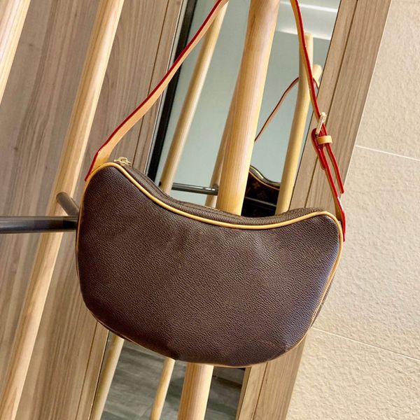 classic old flower pea bun shoulder bag letter microfiber skin invariant shape adjustable shoulder strap lady hand clutch bag
classic old flower pea bun shoulder bag letter microfiber skin invariant shape adjustable shoulder strap lady hand clutch bag