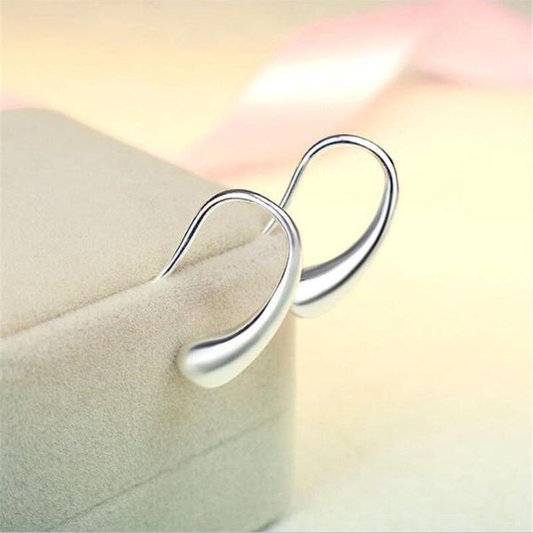 design sense metal drop-shaped ear hook earrings female temperament net red high-end sense of new ear hook simple jewelry, Golden;silver
design sense metal drop-shaped ear hook earrings female temperament net red high-end sense of new ear hook simple jewelry, Golden;silver