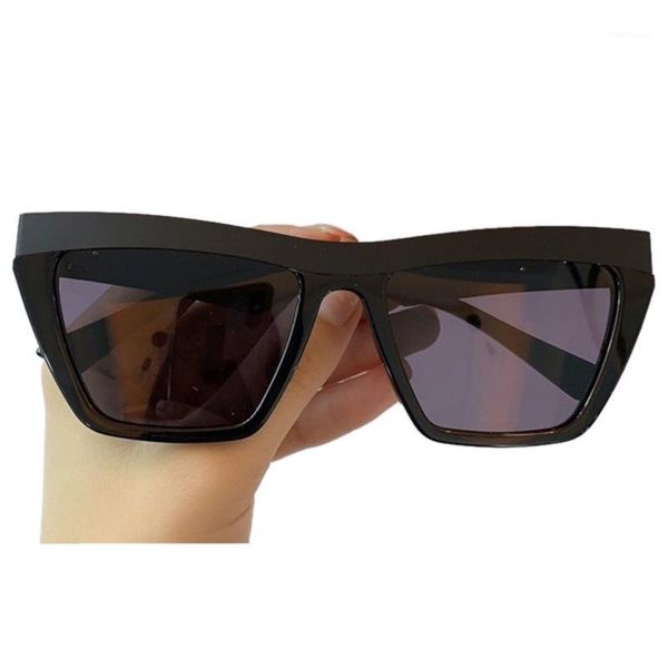 sunglasses brand designer cat eye women oversized frame vintage sun glasses uv4001, White;black
sunglasses brand designer cat eye women oversized frame vintage sun glasses uv4001, White;black