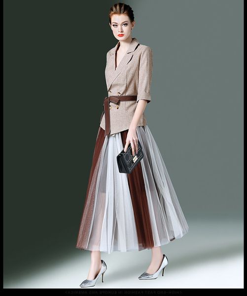 suit, two-piece 2020 blazer, knitted or crocheted, skirt plied, elegant spring correspondence sets, girly fashion ensemble, 9sls, Gray
suit, two-piece 2020 blazer, knitted or crocheted, skirt plied, elegant spring correspondence sets, girly fashion ensemble, 9sls, Gray