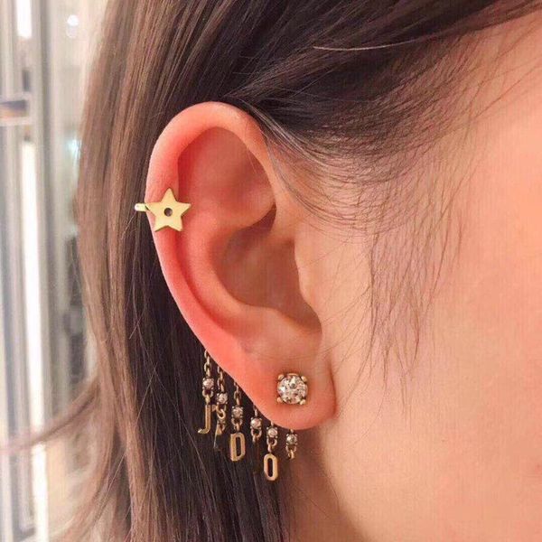 d letter brand designer earring star pattern accessories letter hang stud big crystal embellish for woman party ear jewelry, Golden;silver
d letter brand designer earring star pattern accessories letter hang stud big crystal embellish for woman party ear jewelry, Golden;silver