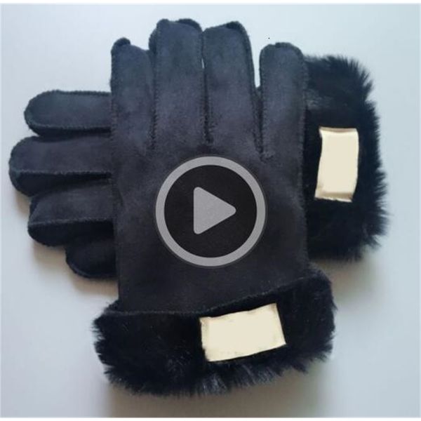 autumn men/women glove winter warm imitation fur one sheep imitation hair points thickening gloves plush liner riding windproof gloves, Blue;gray
autumn men/women glove winter warm imitation fur one sheep imitation hair points thickening gloves plush liner riding windproof gloves, Blue;gray