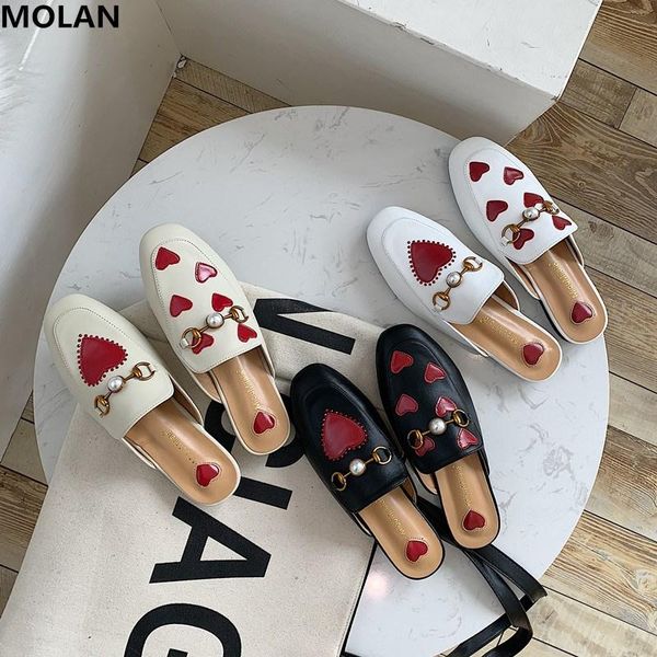 2020 Fashion Size 35-40 Brand Designer Luxury Pearl Metal Chain Embroidery Red Heart Flat Leather Slides Mules Flip Flops Casual, Black
2020 Fashion Size 35-40 Brand Designer Luxury Pearl Metal Chain Embroidery Red Heart Flat Leather Slides Mules Flip Flops Casual, Black