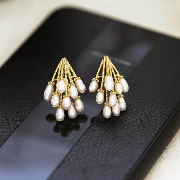 New Fashion Baroque Pearl Stud Earrings For Women Gold-Plated Temperament Charming Dangle Brand Design, Silver
New Fashion Baroque Pearl Stud Earrings For Women Gold-Plated Temperament Charming Dangle Brand Design, Silver
