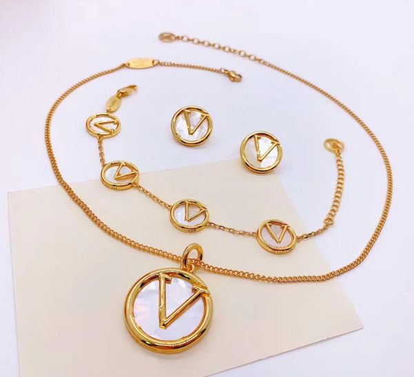 europe america style jewelry sets lady women engraved v initials mother of pearl round pendant necklace earrings bracelet sets gift, Black
europe america style jewelry sets lady women engraved v initials mother of pearl round pendant necklace earrings bracelet sets gift, Black