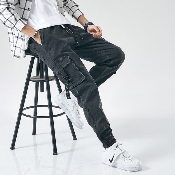 2020 autumn new streetwear jogger jeans men multi-pockets cargo pants men baggy jeans denim trousers q0105, Black;white
2020 autumn new streetwear jogger jeans men multi-pockets cargo pants men baggy jeans denim trousers q0105, Black;white