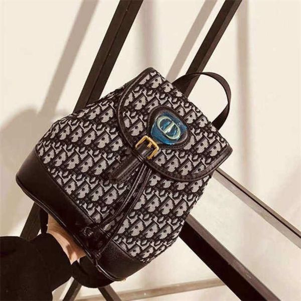 2022 a new designer bags for women sports gift cosmetic cases lady italy models, fashion casual shoulder classic handbags nxqw
2022 a new designer bags for women sports gift cosmetic cases lady italy models, fashion casual shoulder classic handbags nxqw