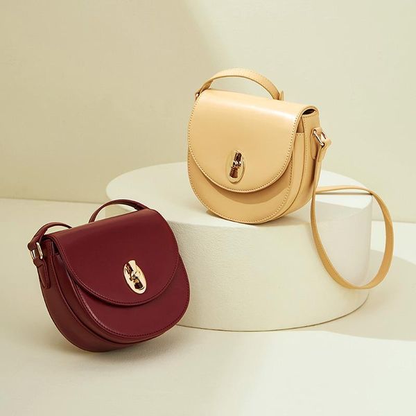 женщины crossbody сумки для дизайнера пляж женские новые мода летние седло все-матч плечо сумки messenger bolsa feminina
женщины crossbody сумки для дизайнера пляж женские новые мода летние седло все-матч плечо сумки messenger bolsa feminina