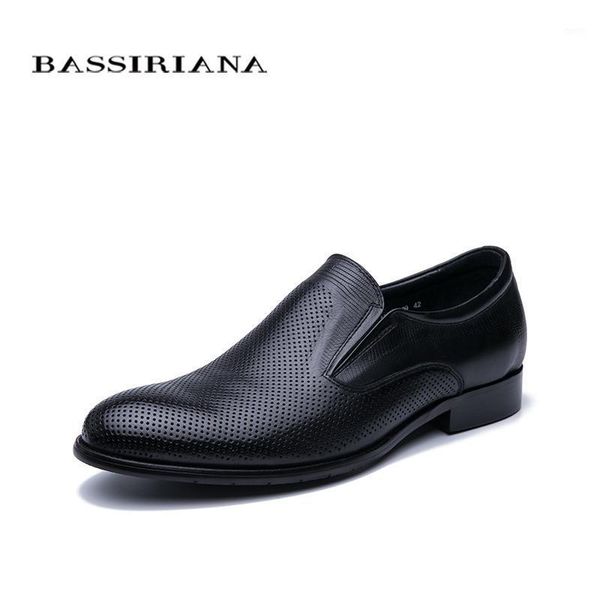 bassiriana 2020 summer new men leather boots with perforation black breathable comfortable
bassiriana 2020 summer new men leather boots with perforation black breathable comfortable
