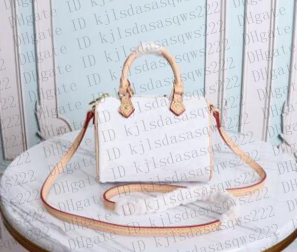 a0001 2021 высококачественные сумки кошельки коусики кожаные женщины сумки на плечо сумки цепные ремень сумка дамы сумка домашняя сумка 25см
a0001 2021 высококачественные сумки кошельки коусики кожаные женщины сумки на плечо сумки цепные ремень сумка дамы сумка домашняя сумка 25см