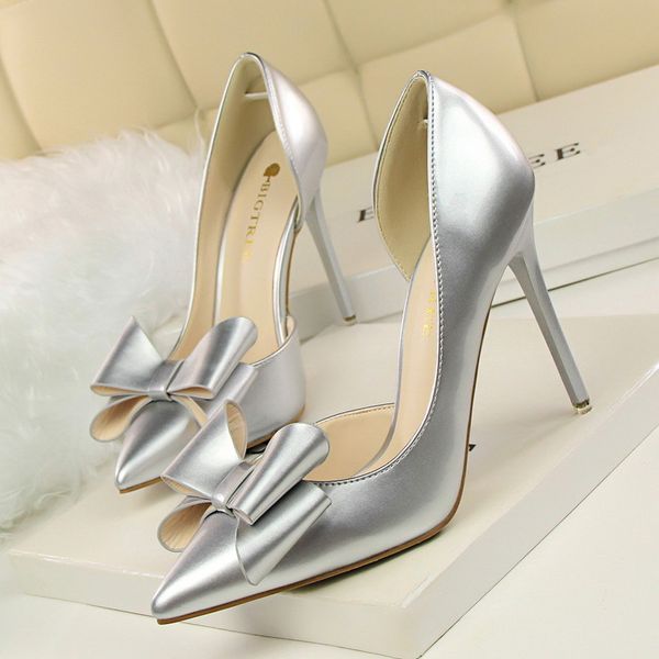 2021 new the version of sweet heels, tips, lacquer skin ties, women's single shoes. u96t, Black
2021 new the version of sweet heels, tips, lacquer skin ties, women's single shoes. u96t, Black