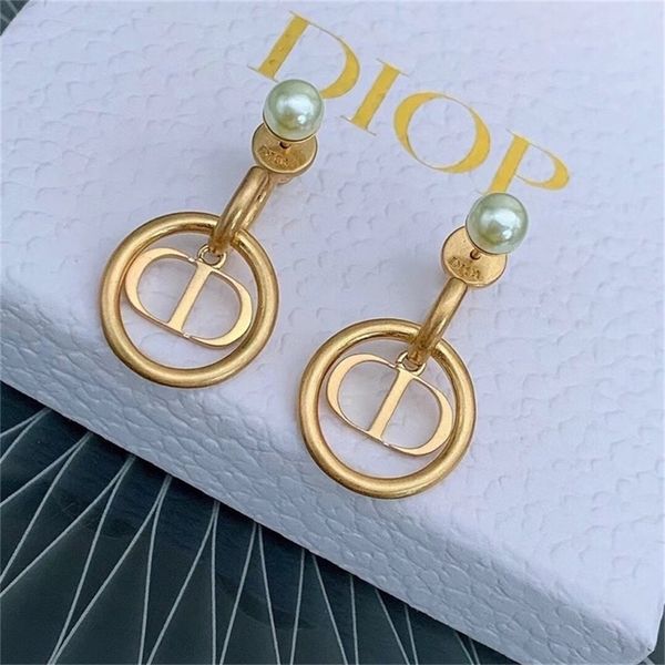 85% off factory clearance year new earrings women's ring pearl high-end version light luxury net red same earrings, Golden
85% off factory clearance year new earrings women's ring pearl high-end version light luxury net red same earrings, Golden