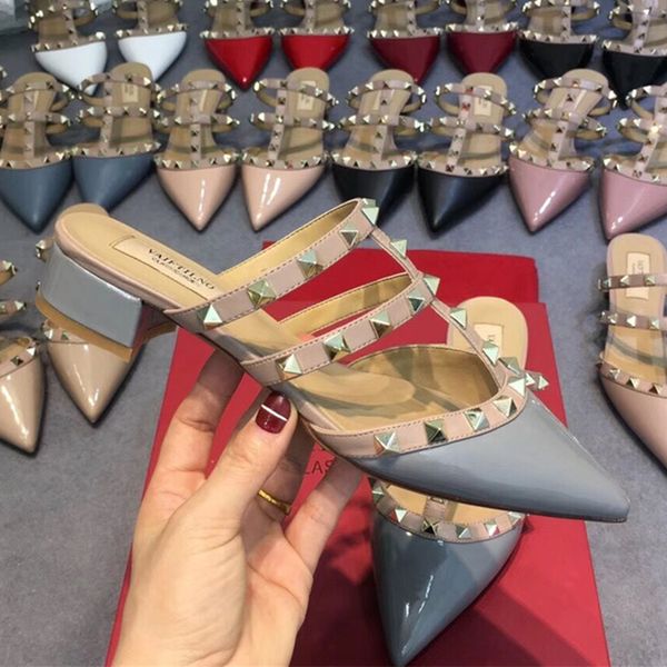 mark see right rivet slippers fashion women's sandals pointed to flat wedding shoes 34-43. v0b5, Black
mark see right rivet slippers fashion women's sandals pointed to flat wedding shoes 34-43. v0b5, Black