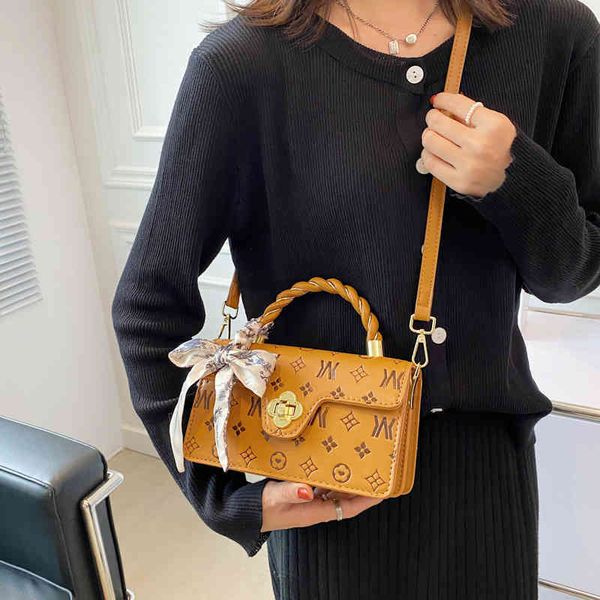2022 latest handbag factory store on this year's popular small female red portable single shoulder messenger 71m0, Black;red
2022 latest handbag factory store on this year's popular small female red portable single shoulder messenger 71m0, Black;red