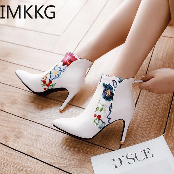 women boots high heel ankle boots flower pointed toe stiletto short zip female footwear big size, Black
women boots high heel ankle boots flower pointed toe stiletto short zip female footwear big size, Black