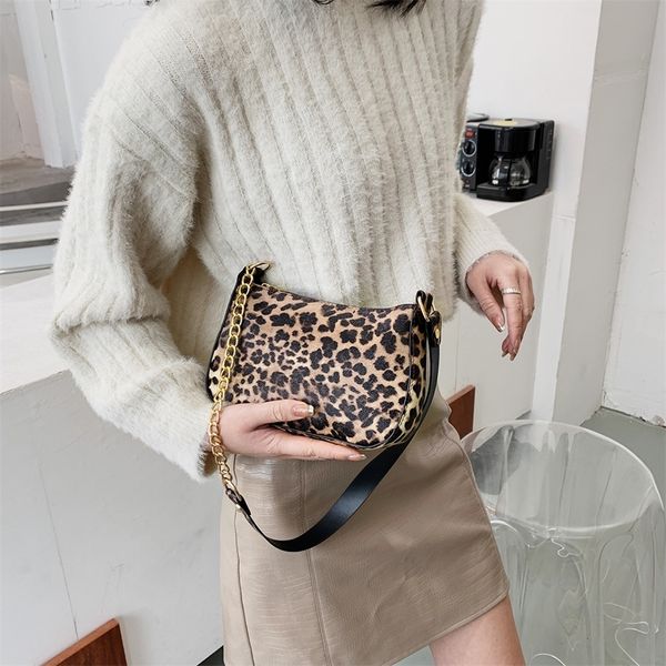 retro cow pattern shoulder bag women pu leather armpit bag advanced design crossbody bag girls handbag bolsa baguette#p30
retro cow pattern shoulder bag women pu leather armpit bag advanced design crossbody bag girls handbag bolsa baguette#p30