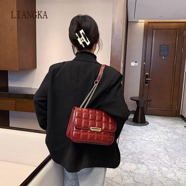 cross body glossy pu leather crossbody bag for women 2021 winter chain shoulder designer luxurious quality handbags
cross body glossy pu leather crossbody bag for women 2021 winter chain shoulder designer luxurious quality handbags