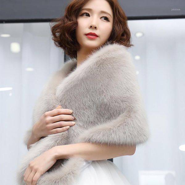 new autumn winter faux fur coats women luxury fur imitatin capes plush furry wedding dress shawl warm vests tippet mw3461, Black
new autumn winter faux fur coats women luxury fur imitatin capes plush furry wedding dress shawl warm vests tippet mw3461, Black