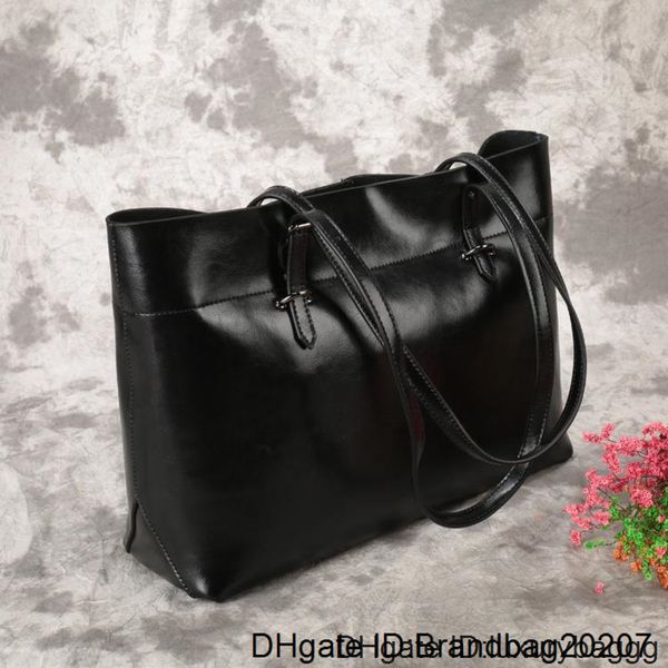 capacity will elegant2019 summer ma'am single shoulder wax oil cowhide handbag joker genuine leather woman package, Black;red
capacity will elegant2019 summer ma'am single shoulder wax oil cowhide handbag joker genuine leather woman package, Black;red