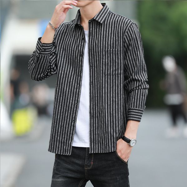 2033 autumn new men's long sleeve casual striped shirt, White;black 
2033 autumn new men's long sleeve casual striped shirt, White;black
