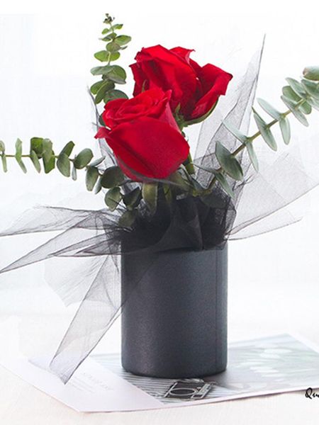 gift wrap mini flower arrangement box bucket florist bouquet boxes barrel packing valentine's day wedding flowers
gift wrap mini flower arrangement box bucket florist bouquet boxes barrel packing valentine's day wedding flowers