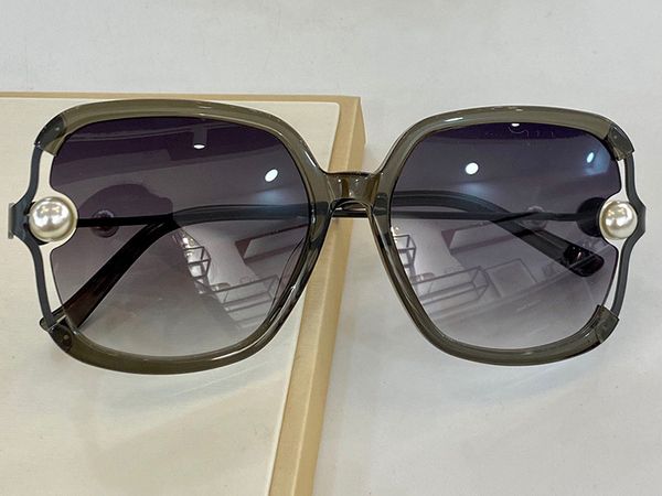 1150 new fashion sunglasses with uv protection for women vintage square plank frame popular come with case classic sunglasses, White;black
1150 new fashion sunglasses with uv protection for women vintage square plank frame popular come with case classic sunglasses, White;black