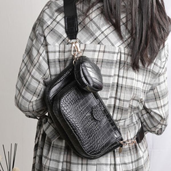 2020 new plutonium leather three mahjong pieces standard crocodile female messenger bag wide shoulder strap crossbody bags
2020 new plutonium leather three mahjong pieces standard crocodile female messenger bag wide shoulder strap crossbody bags