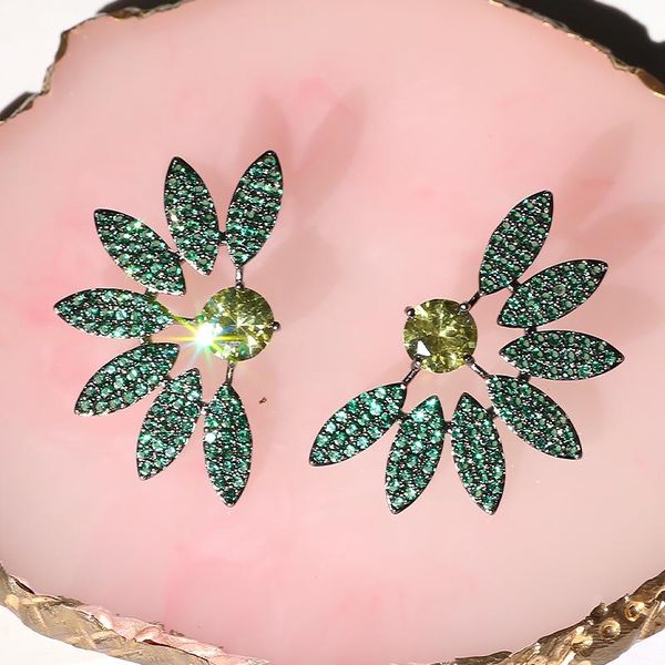 xiumeiyizu личность фен формы серьги pave cubic zirconia shinning ginning серьги для женщин свадебные годовщины модные подарки, Golden;silver
xiumeiyizu личность фен формы серьги pave cubic zirconia shinning ginning серьги для женщин свадебные годовщины модные подарки, Golden;silver