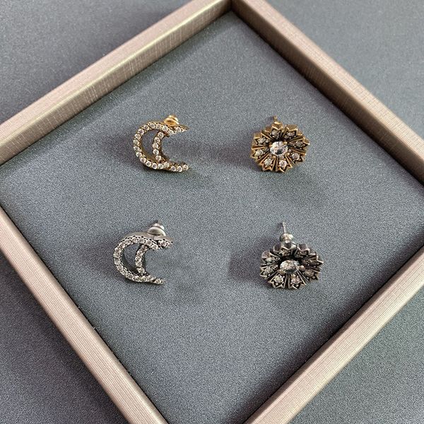 selling luxury jewelry designer earrings classic letter flower asymmetric earrings 925 silver needle, Golden;silver
selling luxury jewelry designer earrings classic letter flower asymmetric earrings 925 silver needle, Golden;silver