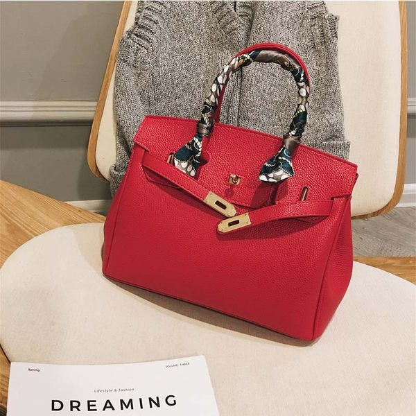 bridal wedding red bag female 2020 new wedding large capacity birkin bag shoulder messenger bag fashion
bridal wedding red bag female 2020 new wedding large capacity birkin bag shoulder messenger bag fashion
